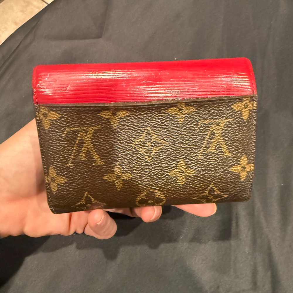 Louis Vuitton Marie Lou Wallet - Picture 16 of 16